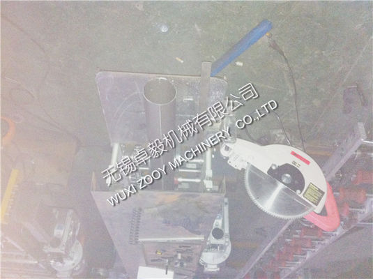 Semi - otomatis logam Putaran downspout Roll Forming Machine dengan 11 Stasiun